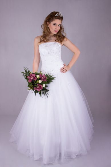 Livia menyasszonyi ruha